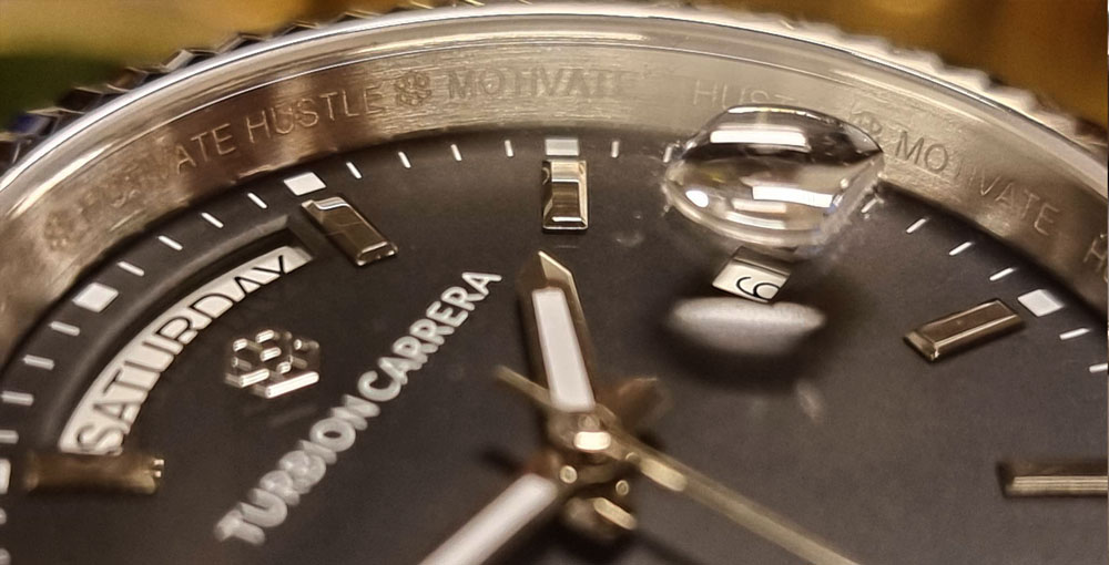 Turbion Carerra Excellence close up dial